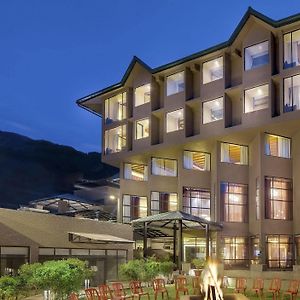 Sterling Manali